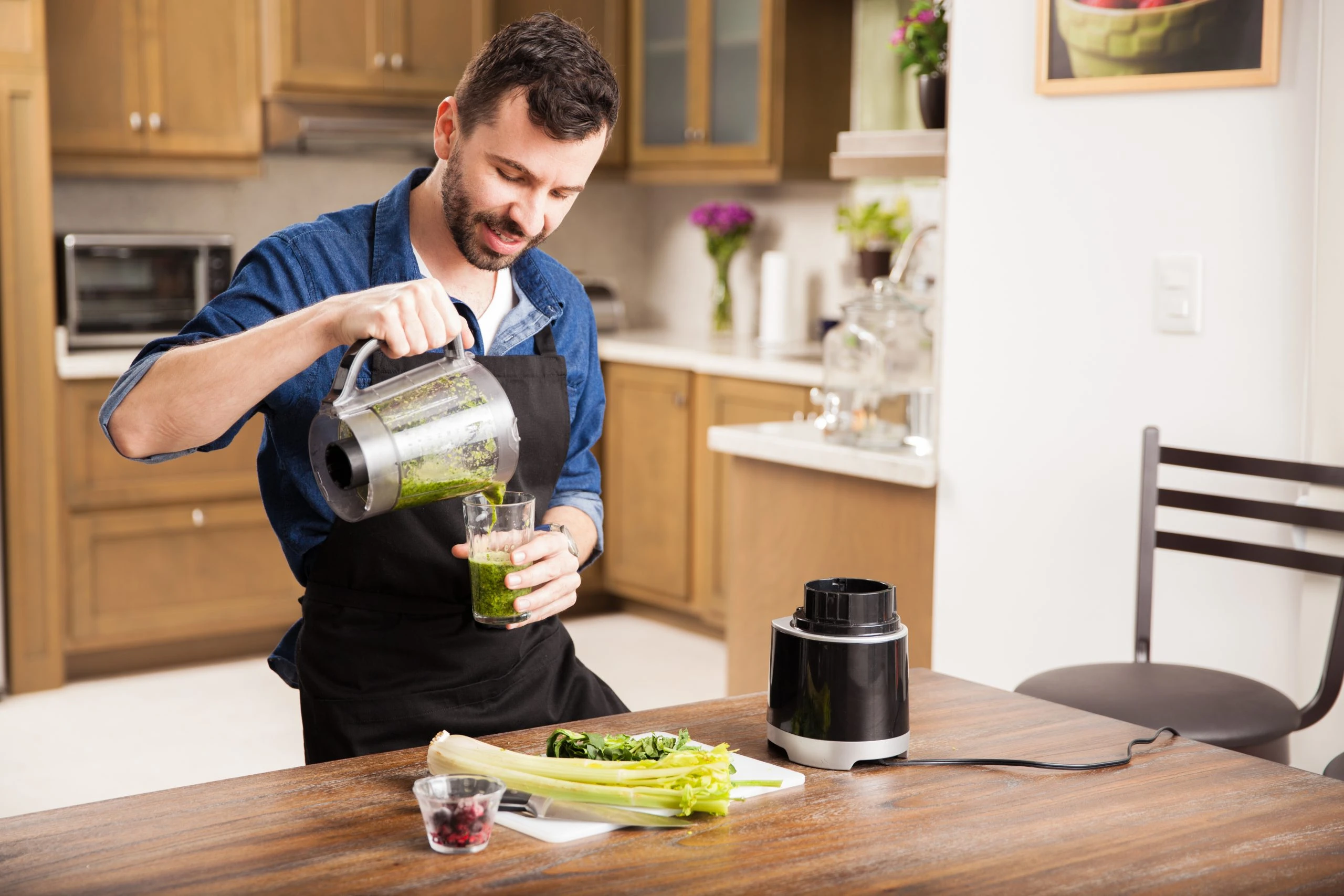 تمیز کردن مخلوط کن در یک چشم به هم زدن