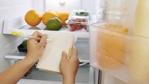 لیست رو در آشپزخانه نگه دارید